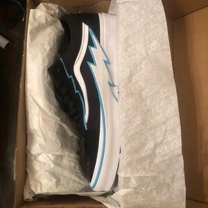 Vans SkateBoard Shoes Brand New Never Worn